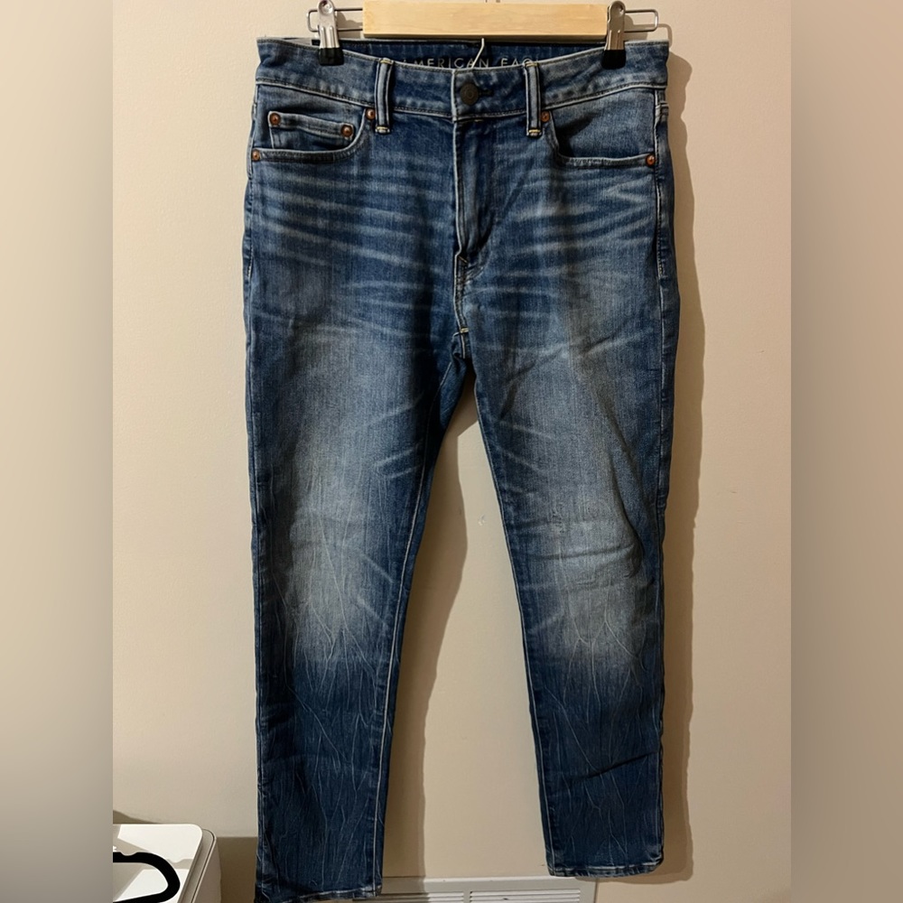 Mens American eagle medium wash jeans